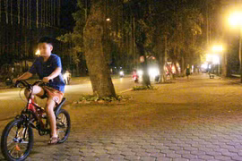 Xử lý mại dâm công cộng: Khó mấy vẫn có cách làm