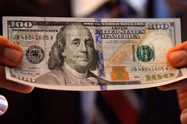 Mỹ in lỗi 30 triệu tờ 100USD