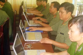Phổ cập tin học đến chỉ huy Công an huyện