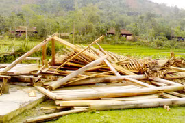 Lốc cấp 9 gây nhiều thiệt hại tại Lào Cai, Lai Châu