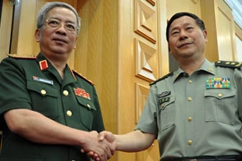 Xây dựng lòng tin chiến lược, bình tĩnh xử lý vấn đề Biển Đông