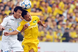 SLNA gặp Hà Nội T&T: Sức nóng bao trùm