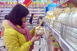 Giá trứng miền Nam giảm, Hà Nội vẫn “sốt”