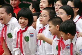 Đồng phục học sinh: Đẹp hay tiết kiệm?