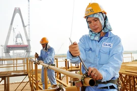 Chấm dứt “cắt khúc” đầu tư công