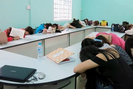 Tổ hợp ăn chơi, có nữ tiếp viên “đi khách”