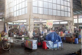 Chợ Vĩnh Tuy: Tê liệt hoàn toàn họng nước chữa cháy