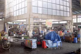 Chợ Vĩnh Tuy: Tê liệt hoàn toàn họng nước chữa cháy