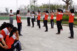 Xây dựng trường chuẩn quốc gia: Rối như tơ vò