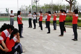 Xây dựng trường chuẩn quốc gia: Rối như tơ vò