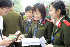 Hàng triệu thí sinh đăng ký dự thi ĐH