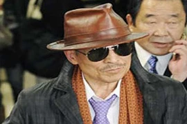 Mafia Nhật ra tạp chí thơ và câu cá