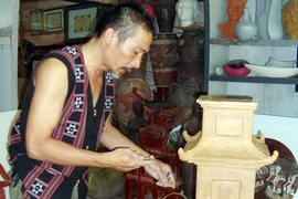 Nên chuyện từ những hình hài méo mó