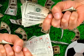 Cá cược bóng đá: Món lợi kếch xù và mặt trái của “đỏ đen”