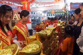 Hội chợ hàng Việt Nam năm 2013