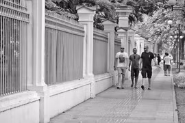 Lắng nghe những nốt trầm thành phố