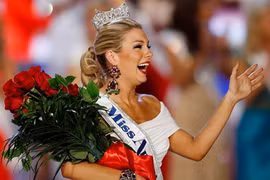 Ứng xử thông minh của Hoa hậu Mỹ 2013
