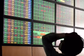 Chứng khoán lại lao dốc