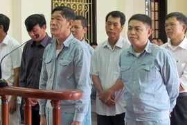 7 “quan” xã thích “ăn” đất