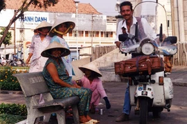 Huyền thoại người Ý trên chiếc Vespa