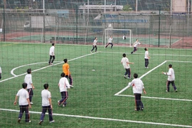 Tăng học phí trường chất lượng cao: Tiêu chí chưa có, khó minh bạch