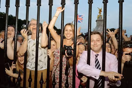 Nước Anh phấn khích