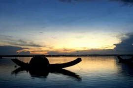 Kỳ thú phá Tam Giang