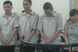 Leo lẻo chối tội tại tòa