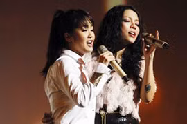 Hồng Nhung đứng chung sân khấu cùng học trò