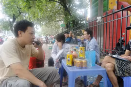 Đông khách mà vẫn không lo bị phàn nàn về phục vụ