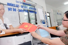 Muốn đá bóng, đừng thổi còi!