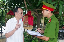 Hạnh phúc vì được dân yêu