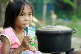 286.000 trẻ em khó khăn được uống sữa