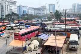 Vì sao khó xóa “bến cóc”?