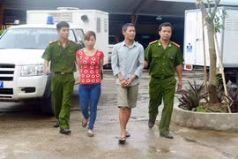 Rủ bạn gái đi vận chuyển tiền giả