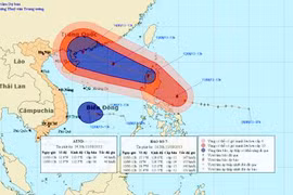 “Siêu bão” tiến nhanh vào biển Đông