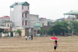 Khó trả hết nợ đất dịch vụ