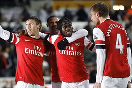 Bí quyết đứng dậy của Arsenal