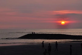 Hoàng hôn trên biển Hải Hòa