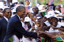 Chuyến công du châu Phi tốn kém của Tổng thống Obama 