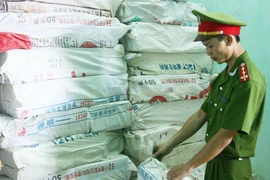 Thu giữ hàng lậu trị giá hơn 1 tỷ đồng