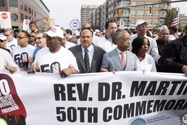 Dậy sóng phân biệt chủng tộc