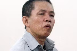 Dùng máy cắt cỏ “chém” cảnh sát giao thông