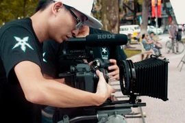 Không đánh giá nghệ thuật bằng… tiền