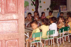 Không còn cảnh học nhờ nhà kho 