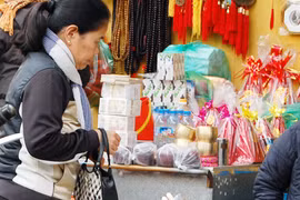 Đổi tiền lẻ, tiền mới: Không khó, nhưng phải chịu giá cao