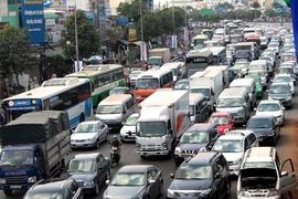 Giảm mạnh thuế tiêu thụ đặc biệt với ô tô dưới 24 chỗ