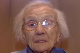 Cụ bà 109 tuổi ở Anh sống lâu nhờ tránh xa đàn ông