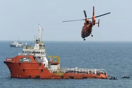 Phát hiện mảnh vỡ lớn giống phần thân máy bay QZ8501