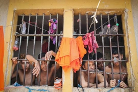 Cuộc sống bên trong nhà tù khét tiếng nhất Brazil 